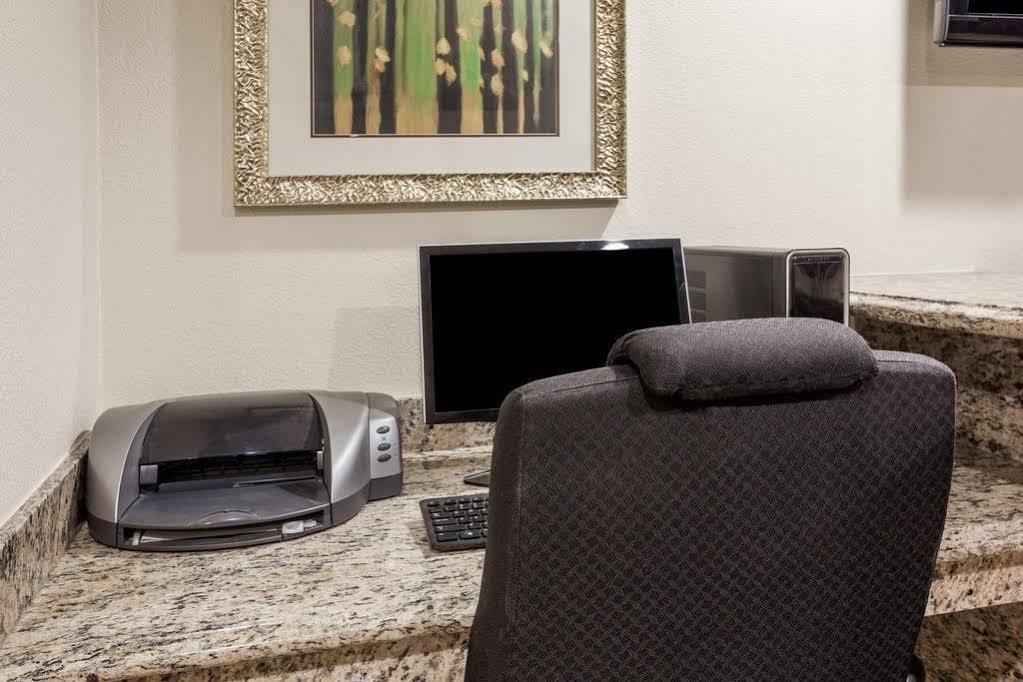 Travelodge By Wyndham Hemet Ca Dış mekan fotoğraf